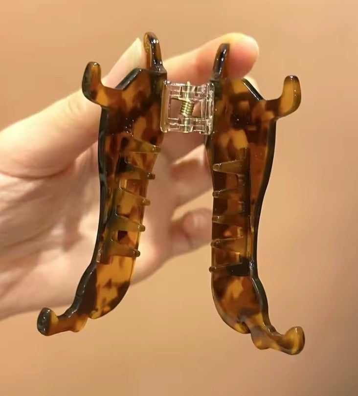 Dachshund Hair Clip (Claw Style)